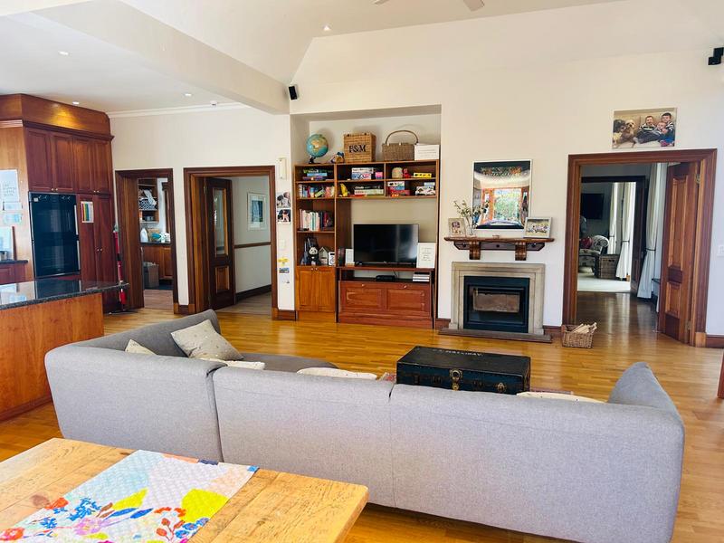 To Let 4 Bedroom Property for Rent in Steenberg Estate Western Cape